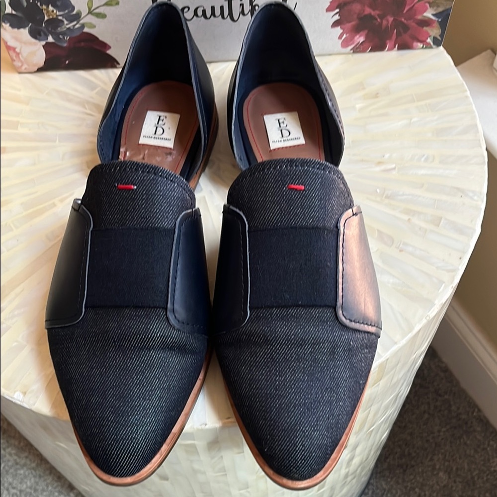 Ellen Degeneres Black and Navy Flats, Size 9.5